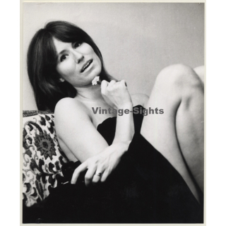 Jerri Bram (1942): Pretty Brunette Female Covered By Black Blanket (Vintage Photo ~1970s)