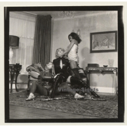 3 Lacquer Ladies In Hot Catfight *5 / Wrestling (Vintage Contact Sheet Photo 1970s)
