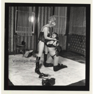 Semi Nude Blonde & Brunette In Hot Catfight*2 / Wrestling (Vintage Contact Sheet Photo 1970s)
