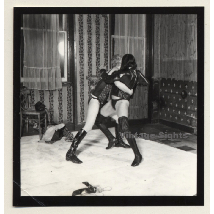 Semi Nude Blonde & Brunette In Hot Catfight*3 / Wrestling (Vintage Contact Sheet Photo 1970s)