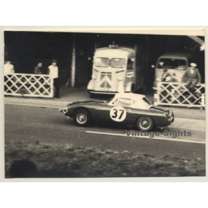 Le Mans 1964: N°37 MG MGB / Hopkirk - Hedges (Vintage Photo)