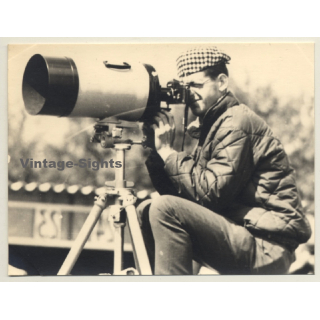 Le Mans 1964: Photojournalist With Huge Telephoto Lens (Vintage Photo)