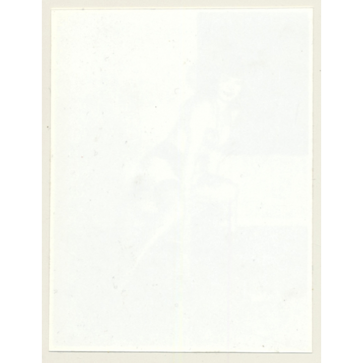 Irving Klaw: Bettie Page On Coffee Table - Black Hat F-335 / Pin-Up - BDSM (Vintage Photo USA)