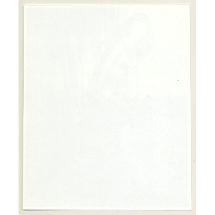 Irving Klaw: Happy Bettie Page Kneeling On Armrest P-525 / Pin-Up - BDSM (Vintage Photo USA)