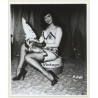 Irving Klaw: Happy Bettie Page & Clown Doll P-541 / Pin-Up - BDSM (Vintage Photo USA)