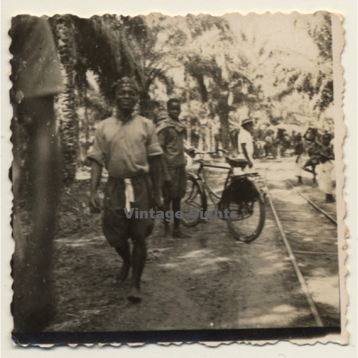 Alberta-Ebonda / Congo: Natives Near Railroad Track - C.I.C.M. École (Vintage Photo ~ 1920s/1930s)