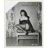 Irving Klaw: Bettie Page On Coffee Table EE-371 / Pin-Up - BDSM (Vintage Photo USA)