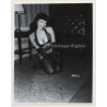 Irving Klaw: Kneeling Bettie Page Smiles 4632 / Pin-Up - BDSM (Vintage Photo USA)