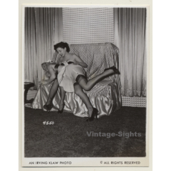 Irving Klaw: Mistress Spanking Blondes' Butt 4550 / Pin-Up - BDSM (Vintage Photo USA)