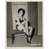 Irving Klaw: Darkhaired Female Puts On Stilettos DESIREE-30 / Pin-Up - BDSM (Vintage Photo USA)