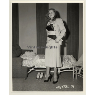 Irving Klaw: Blonde Female Takes Off Clothes CRYSTAL-39 / Pin-Up - BDSM (Vintage Photo USA)