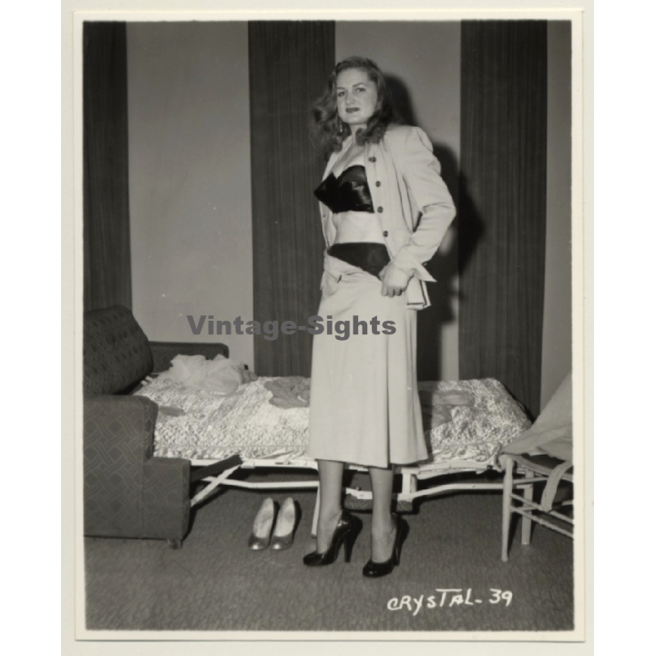 Irving Klaw: Blonde Female Takes Off Clothes CRYSTAL-39 / Pin-Up - BDSM (Vintage Photo USA)