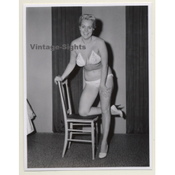 Irving Klaw: Chubby Blonde In White Bikini AUTUMN / Pin-Up - BDSM (Vintage Photo USA)