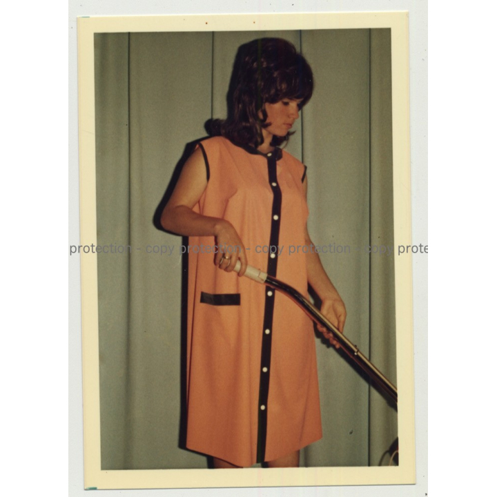 Series Of East German Fashion Photos 1: 1960s/1970s (Vintage Photo DDR)