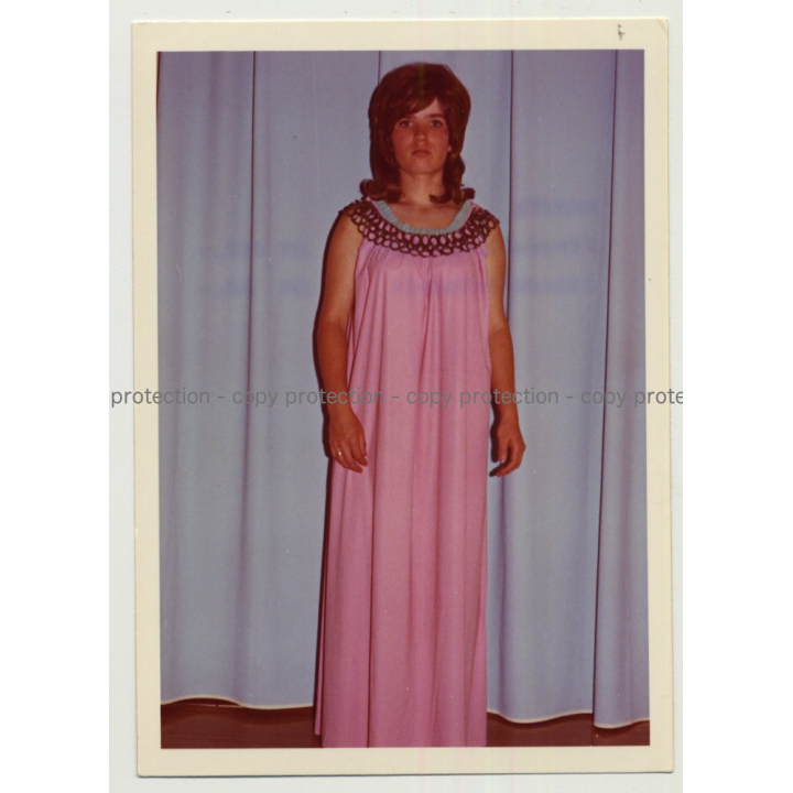 Series Of West German Fashion Photos 11: 1960s/1970s (Vintage Advertisement Photo)