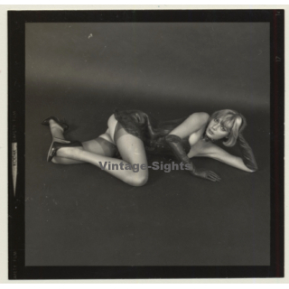 Slim Blonde Semi Nude In Lacquer Bodice*2 / Gloves - BDSM (Vintage Contact Sheet Photo 1970s)
