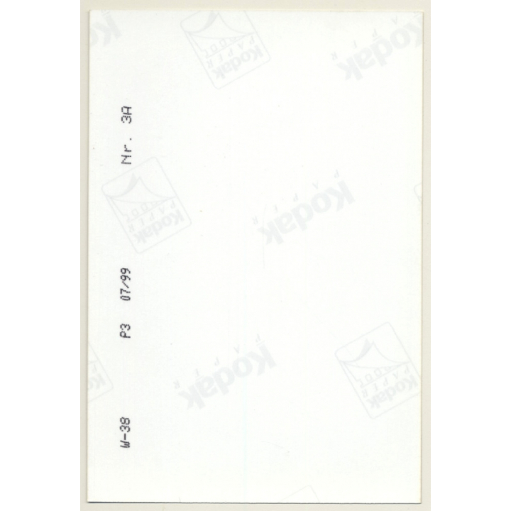 Sporty Nude Female In Front Of Graffiti Wall*1 (Vintage Photo Germany ~1990s)