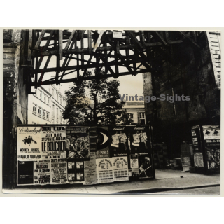 Jerri Bram (1942): Paris - Billboard - Wooden Framework (Vintage Photo ~1970s)