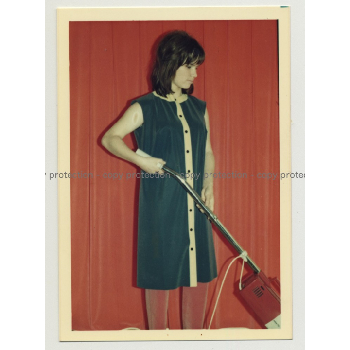 Series Of West German Fashion Photos 14: 1960s/1970s (Vintage Advertisement Photo)