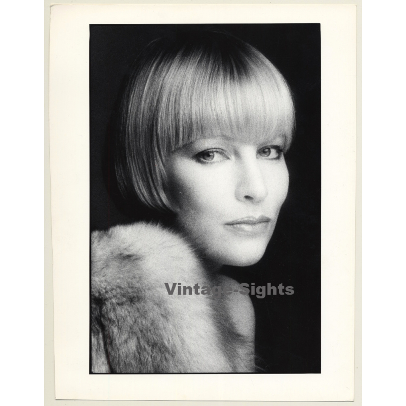 Intense Portrait Of Beautiful Woman With Bob / Eyes (Vintage Fashion Photo: Wolfgang Klein 1980s DIN A4+)