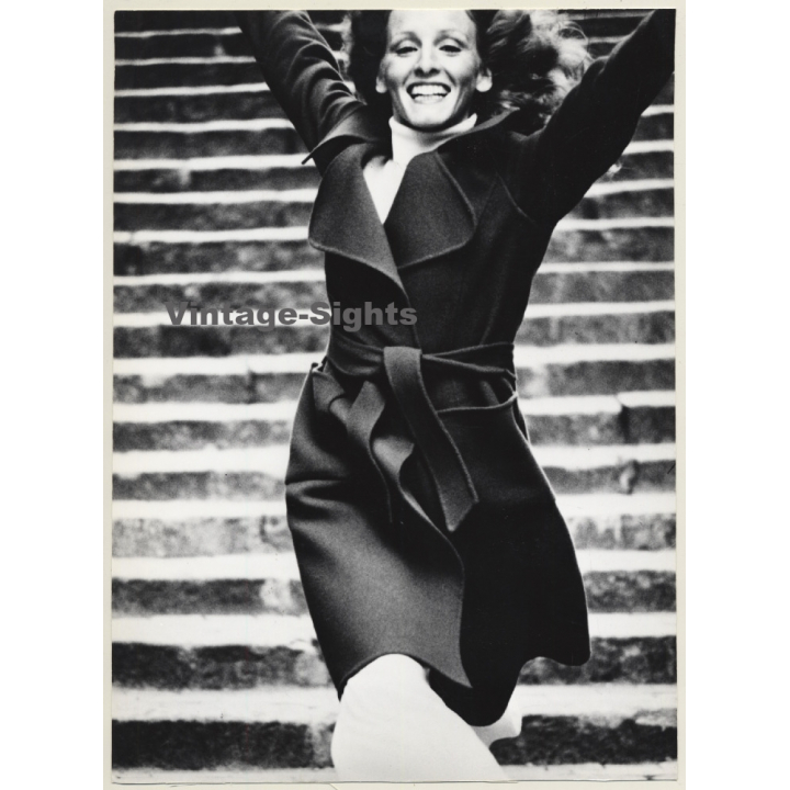 Great Take: Happy Female Fashion Model On Stairs / Coat (Vintage Fashion Photo: Wolfgang Klein 1980s DIN ~A4)