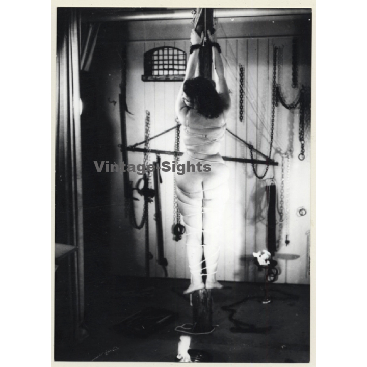 Chubby Nude Female Tied To Pole*1 / Bondage - BDSM (2nd Gen.Photo ~1960s)