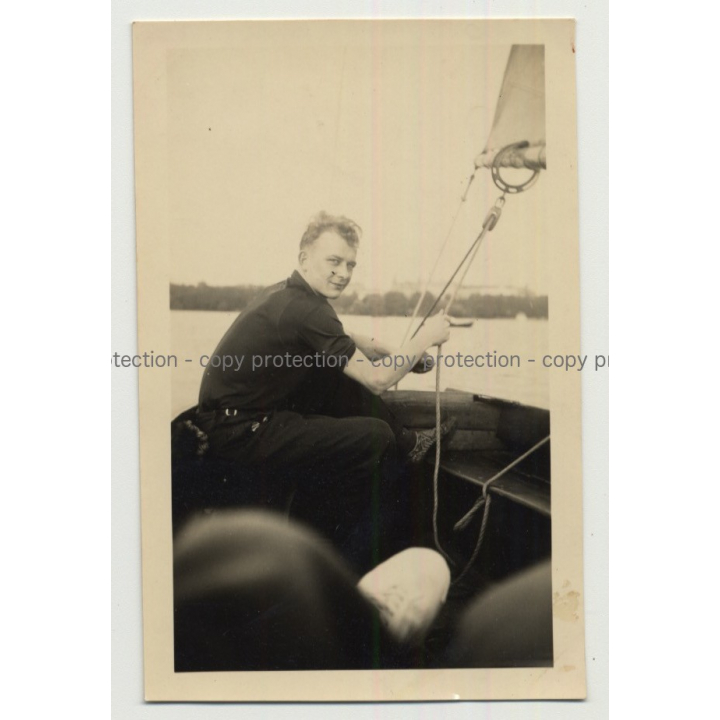 Good Looking Guy Checks Sail / Sailing - Gay INT (Vintage Photo B/W 1930s/40s)