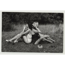 2 Females In Lingerie Make A Phone Call In The Free (Vintage Photo DDR B/W 1980s)