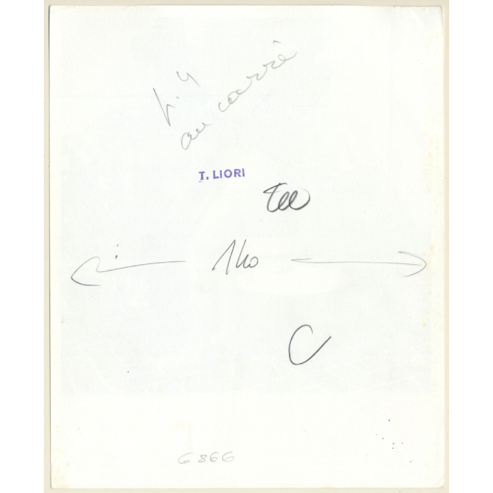 2 Semi Nudes Fool Around With Washtub / Lesbian INT (Vintage Photo Master B/W ~1970s)