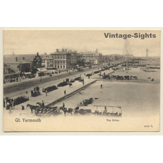 Great Yarmouth / UK: The Drive - Horse Carriages (Vintage PC ~1900s)