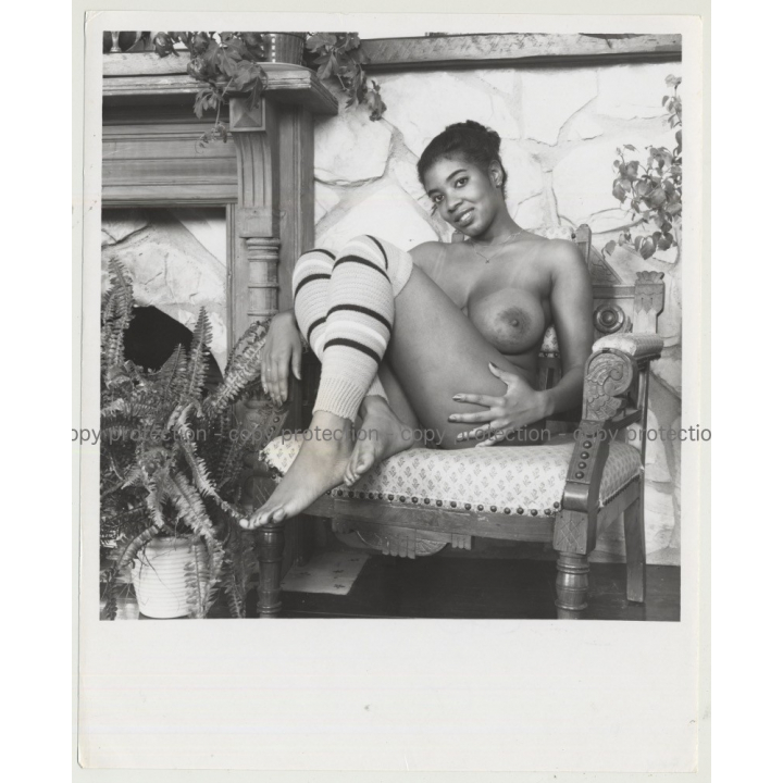 Pretty Dark Skinned Nude With Overknees / Big Boobs (Vintage Photo Master 1980s)