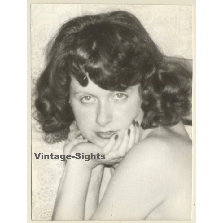 Tantilizing Topless Female Looks At Camera (Vintage Photo GDR ~1980s)