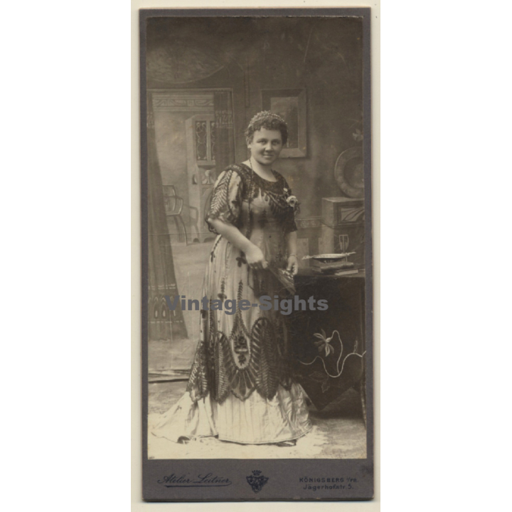 Atelier Leitner / Königsberg: Portrait Of Olga Andres / Victorian Dress (Vintage Cabinet Card 1917)