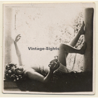 Nude Female Rests In Between Pillars Of Mansion (Vintage Gelatin Silver Photo ~1920s/1930s)