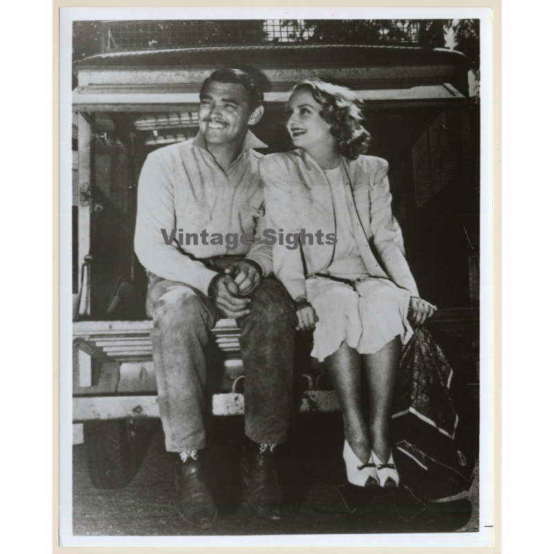 Carole Lombard & Clark Gable On Tailgate Of Dodge Truck (Vintage Press Photo 1970s/1980s)