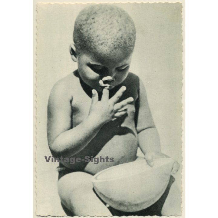 Mission De Pères Blancs: Bébé Mange / Native Baby Eating - Ethnic (Vintage PC ~1950s)