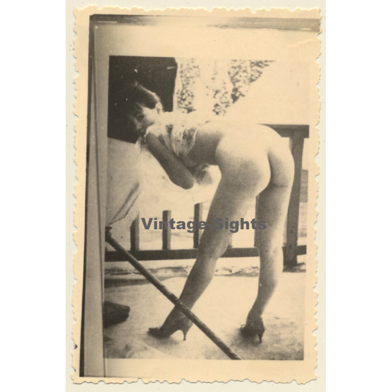 Rear View: Cheeky Semi Nude Bends Over / Bare Butt (2nd Gen. Photo 1960s)