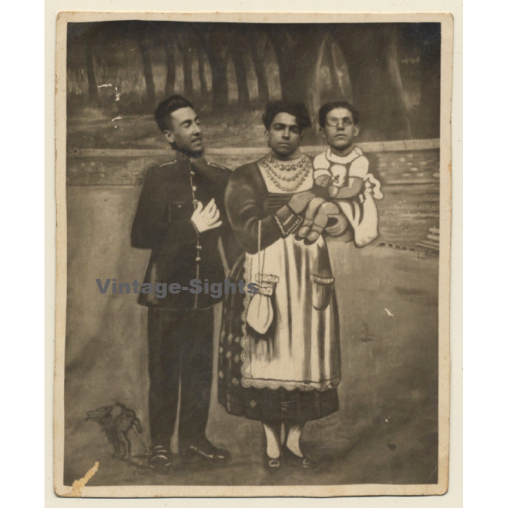 3 Guys In Face-In-Hole Board / Funny - Arcade - Funfair (Vintage Photo ~1930s/1940s)