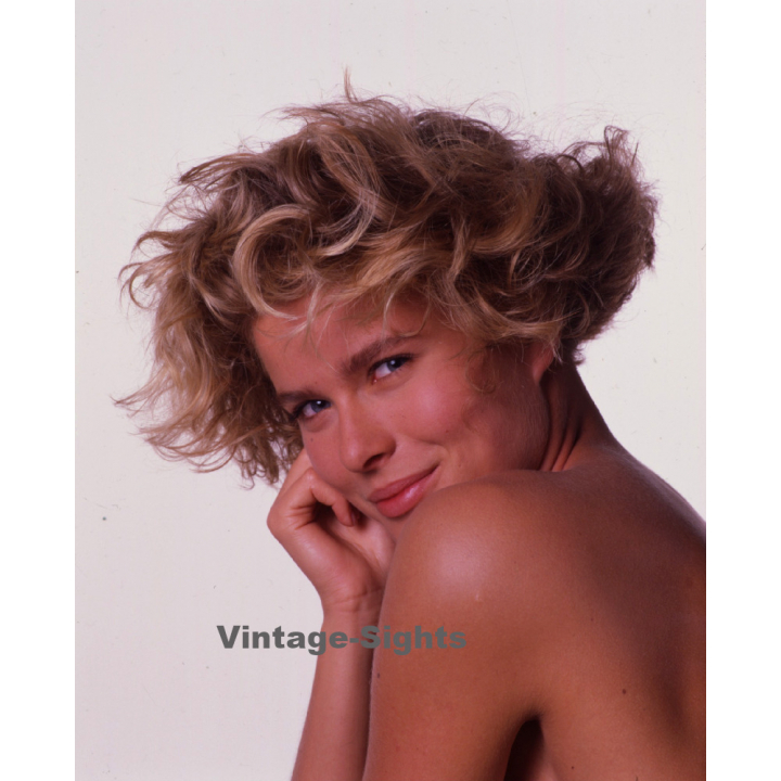 Blonde Female Fashion Portraits: Hairstyle - Blue Eyes (69 Diapositives WOLFGANG KLEIN 1980s)