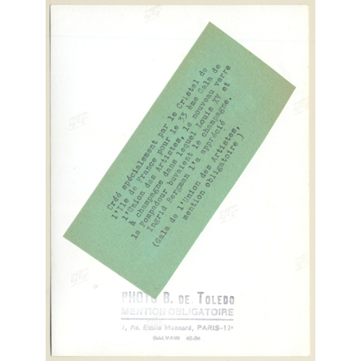 Ingrid Bergman Drinking Champagne / Cristal De L'Ile De France (Vintage Press Photo 1963)