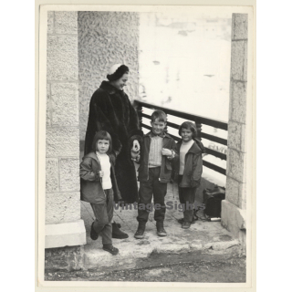 Ingrid Bergman & Kids: Robertino, Isotta & Isabella (Vintage Press Photo 1958)