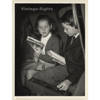 Ingrid Bergmans' Twins: Isabella & Isotta Rosselini In Car (Vintage Press Photo 1959)