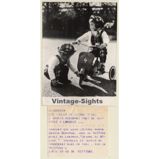 Ingrid Bergman: Isabella & Isotta Rosselini On Tricycle (Vintage Press Photo 1954)