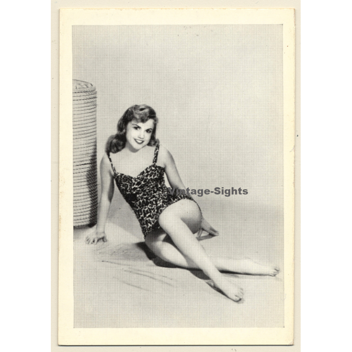 Pin-up Girl *8 / Swimsuit - Sitting (Vintage Trading Card ~1950s)