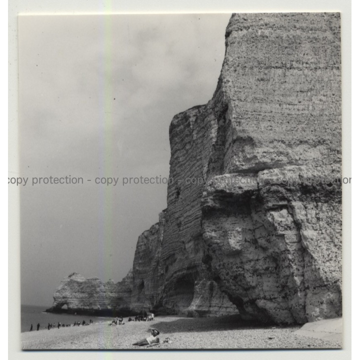 76790 Étretat: Rock Formations - Beach View (Vintage Photo B/W 1963)