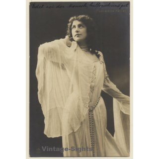 Geraldine Farrar / Opera Singer (Vintage RPPC 1904)