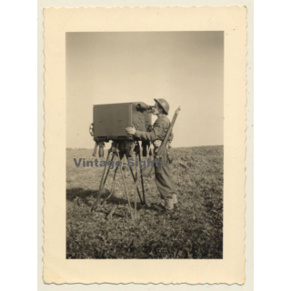 Belgische Armee WW2: Soldat An Kommando Hilfsgerät / Flak-Batterie (Vintage Photo ~1940s)