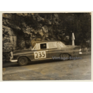 Rallye Monte Carlo 1964: N°235 Mercedes Benz 220 SE / Pape - Eger (Vintage Photo)