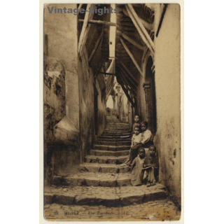 Algier: Une Rue Arabe / Street Kids (Vintage RPPC ~1910s/1920s)