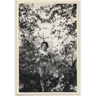 Slim Natural Nude In Garden *3 / Behind Bush (Vintage Photo France ~1940s/1950s)